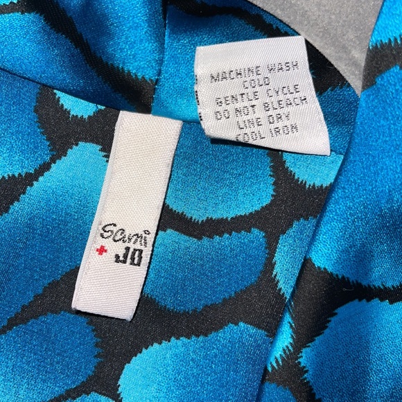 Colorful Sleeveless Top/Shell - Picture 4 of 6